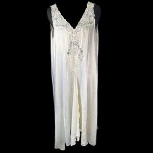 Vintage Nightgown Slip Dress Lace Romantic Feminine Dainty Coquette Bridal Satin